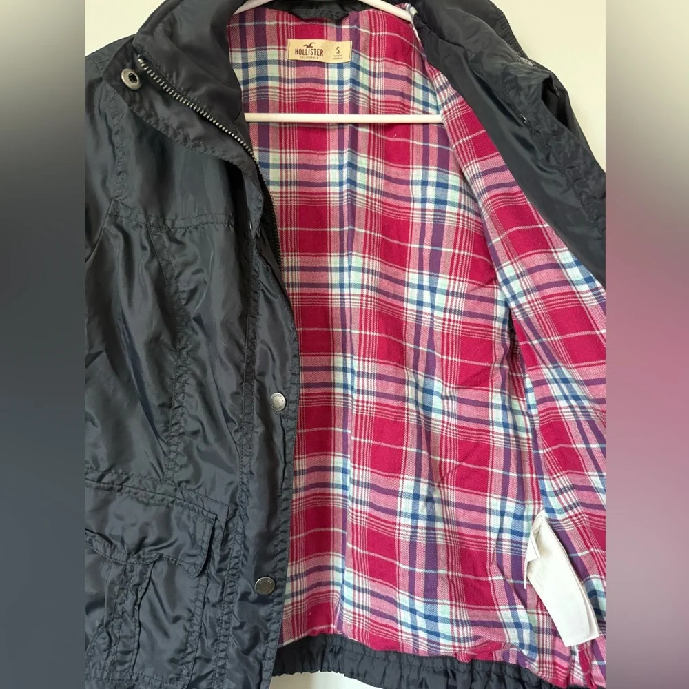 Hollister Rain Jacket Small Navy Blue Utility jacket